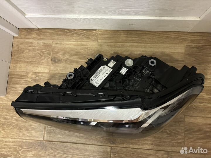 Левая фара BMW G30 рестайлинг