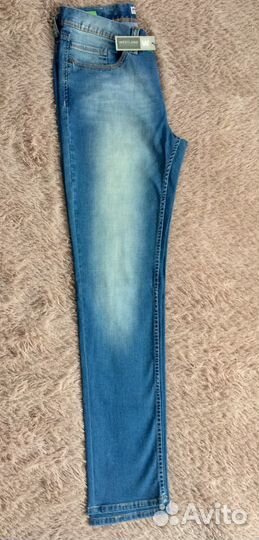 Джинсы новые