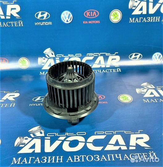 Моторчик печки Audi Q 7 2003-2015