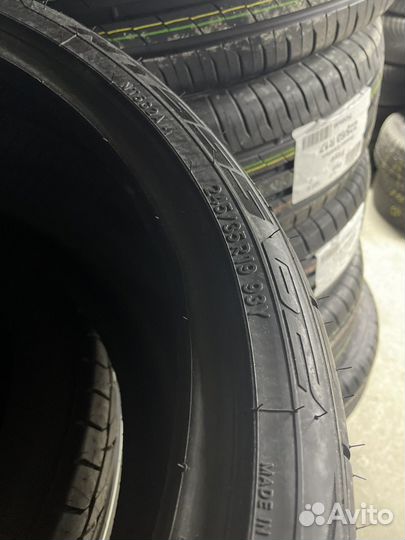 Nitto NT555 G2 245/35 R19 93Y