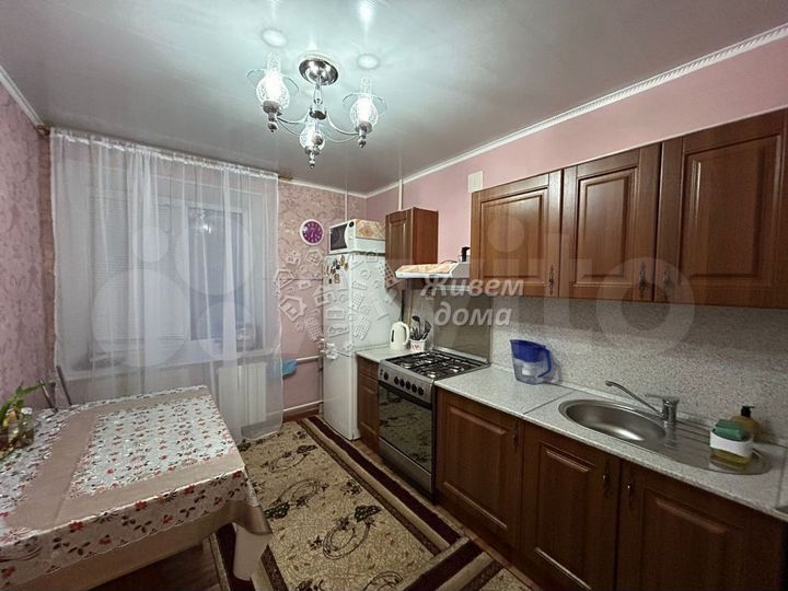 2-к. квартира, 49 м², 1/9 эт.