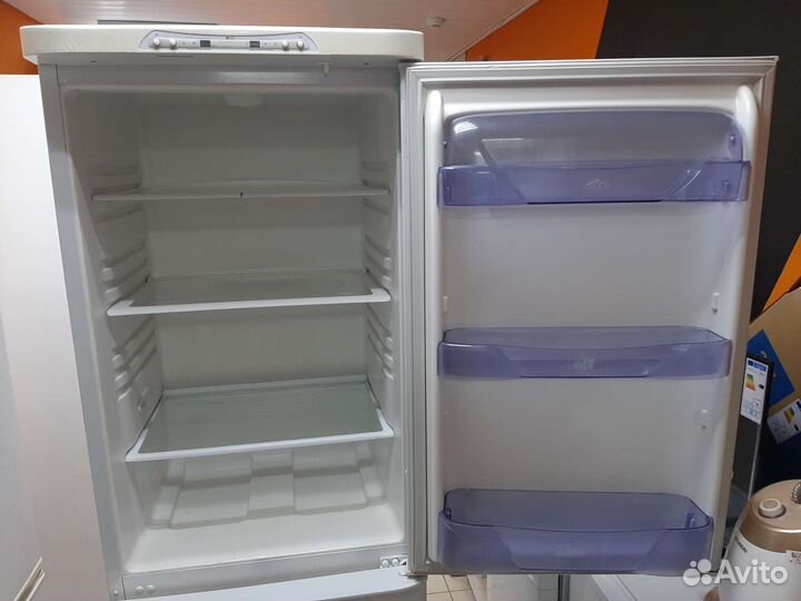 Холодильник Бирюса