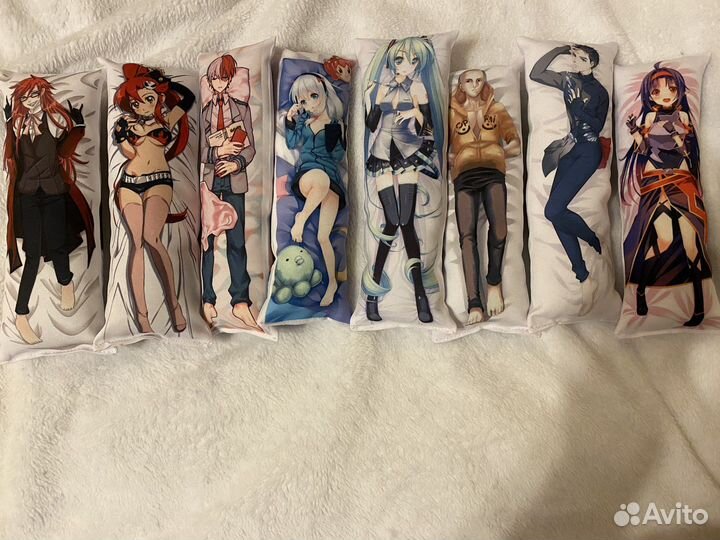 Магниты, значки, брелки, дакимакуру. Торг