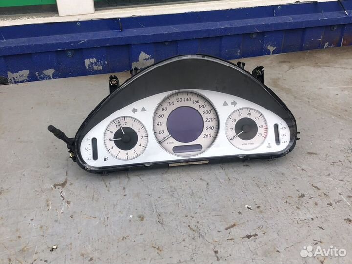 Щиток Приборов Mercedes w211 Е211 w211