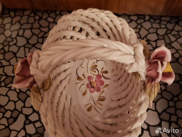 Корзинки фаянс