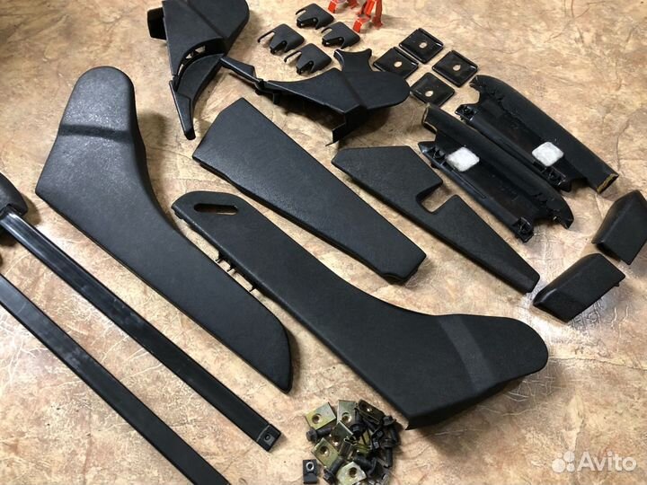 Пластик сидений W124 седан черные механика