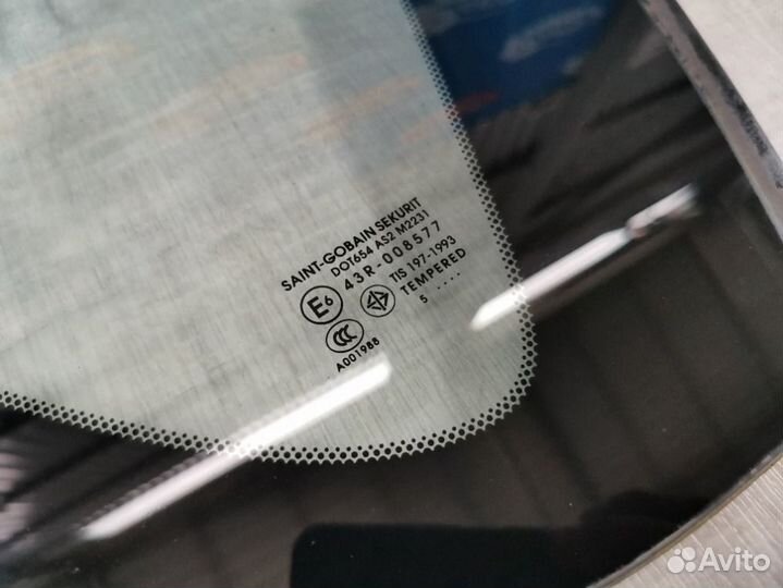 Стекло кузовное форточка заднее правое Mazda 3 BK