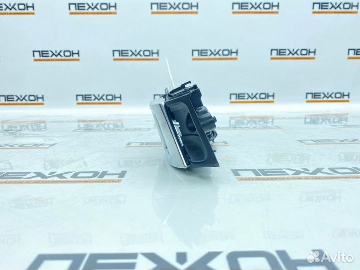 Ручка двери внутренняя передняя левая Land Rover