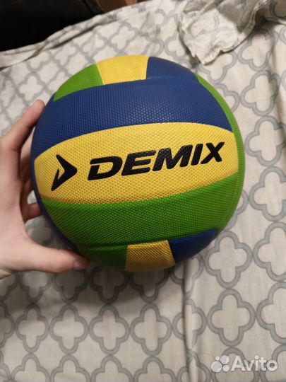 Волейбольный мяч demix