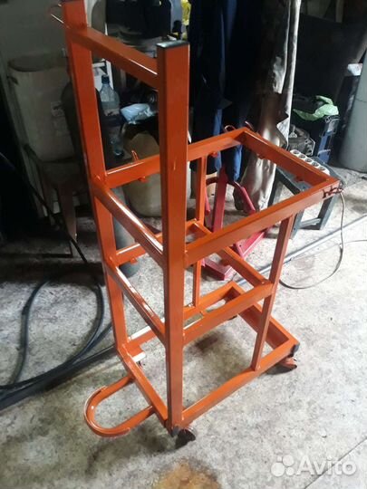 Тележка для сварочного аппарата и баллона