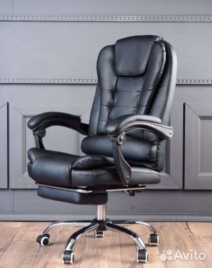Офисное кресло руководителя