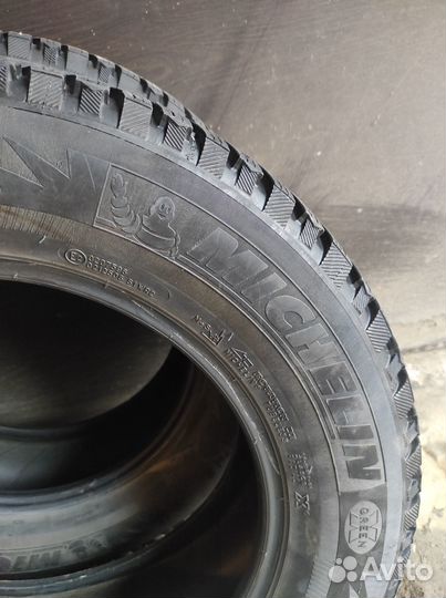 Michelin X-Ice North 3 215/65 R16