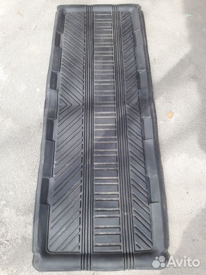 Коврик для автомобиля резиновый