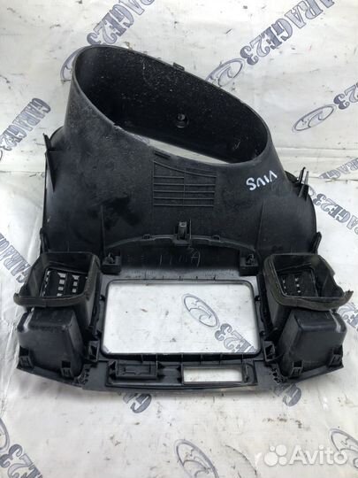 Рамка магнитолы Toyota Vios