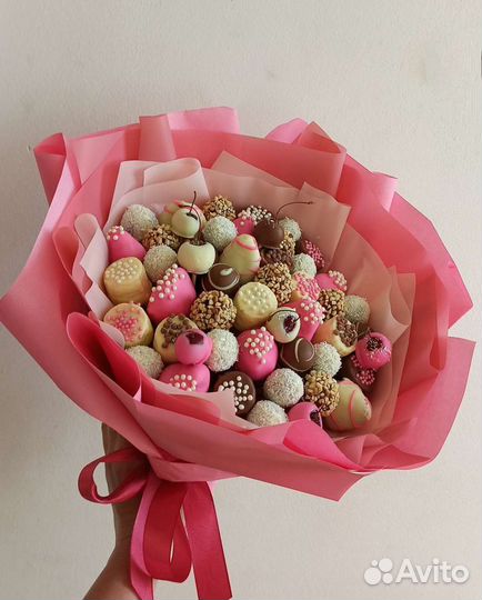 Букеты и наборы с фруктов и клубники в шоколаде