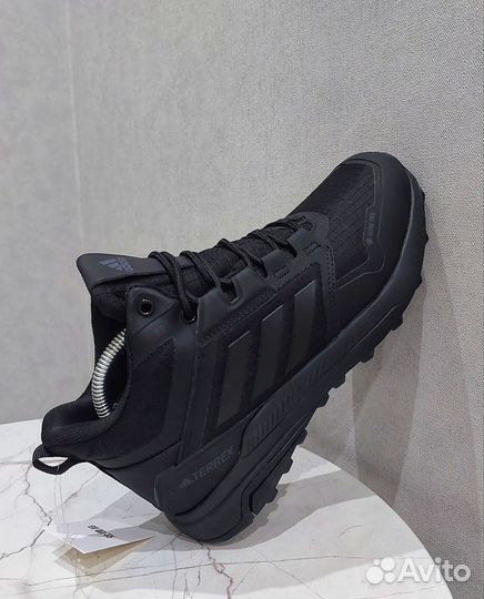 Мужские зимние кроссовки