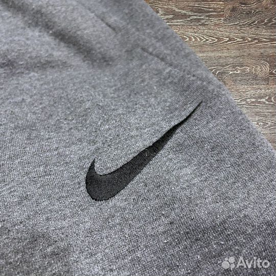 Спортивки Nike