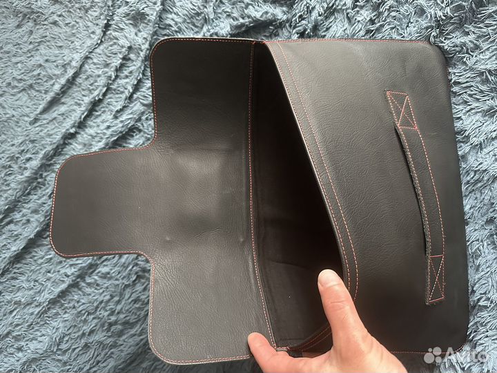 Кожаный чехол для ноутбука