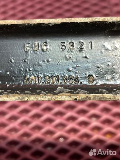 Кронштейн топливного бака Audi A8 D4 cdda 2012