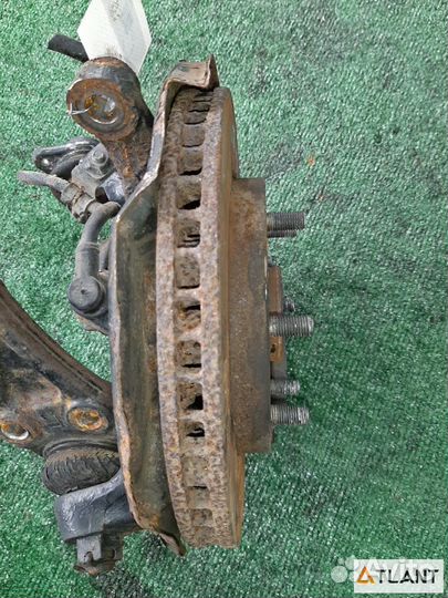 Ступица передняя левая mitsubishi pajero