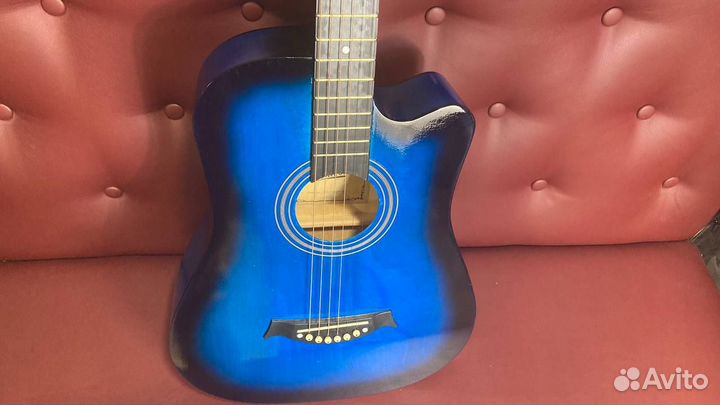 Гитара новая с коробкой