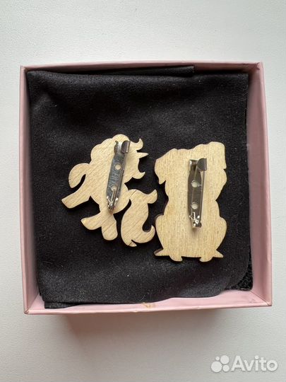 Деревянные значки ручная работа