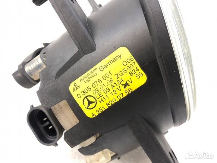 Фара противотуманная передняя левая Mercedes-Benz