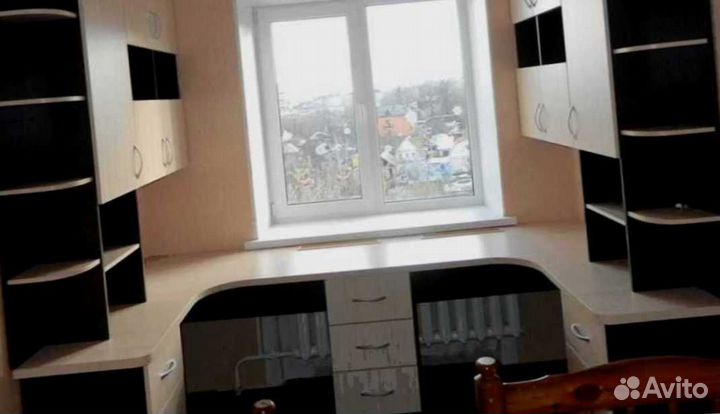 Рабочая зона у окна