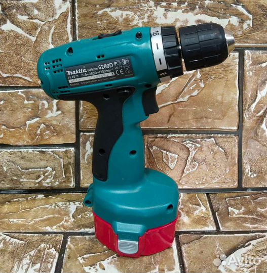 Аккумуляторная дрель-шуруповерт Makita 6280 D