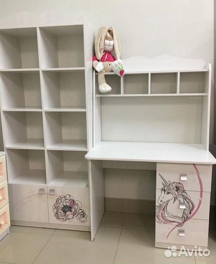 Стеллаж в детскую