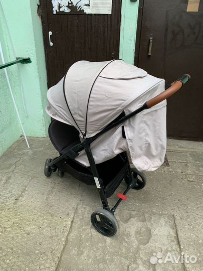 Коляска прогулочная