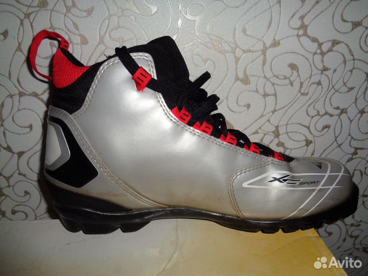 Беговые лыжи