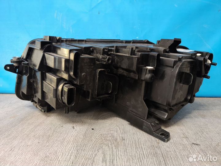 Фара правая Volkswagen Tiguan 2 2016