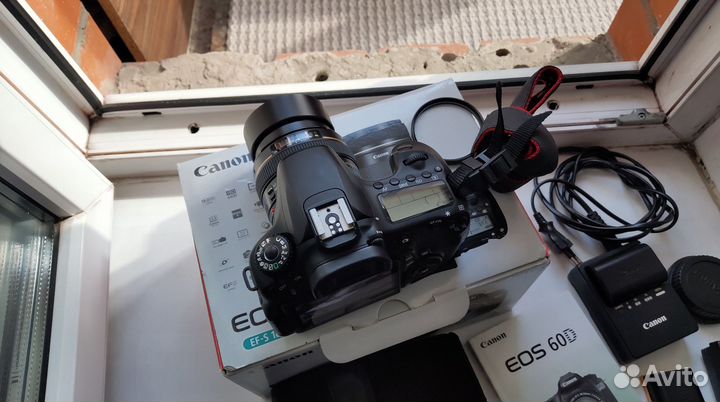 Зеркальный фотоаппарат canon 60d