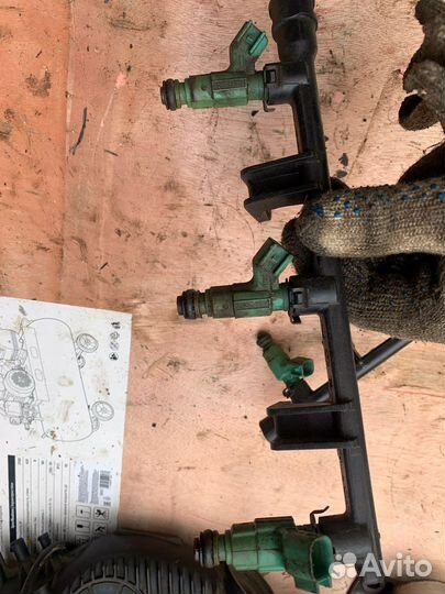 Топливная рампа chrysler sebring 2.7 2000г