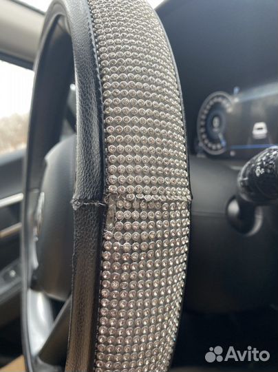Оплетка руля со стразами