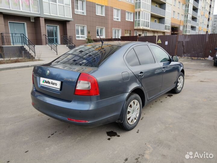 Skoda Octavia 1.6 МТ, 2011, 274 000 км