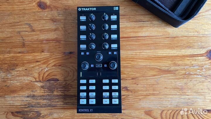 Native Instruments Traktor Kontrol X1 mk2
