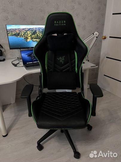 Компьютерное игровое кресло Razer