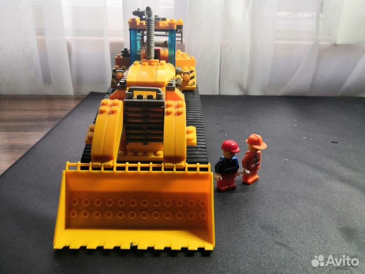 Трактор экскаватор артикул 851801