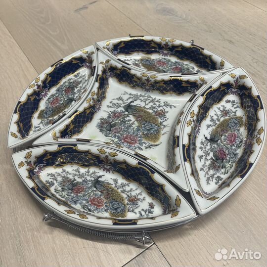 Праздничное блюдо для подачи крутящееся