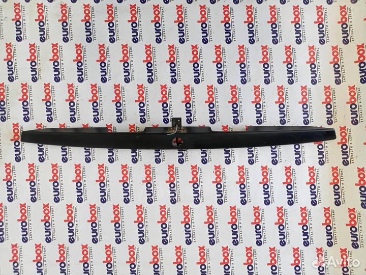 Накладка крышки багажника Nissan Almera (G15) 201