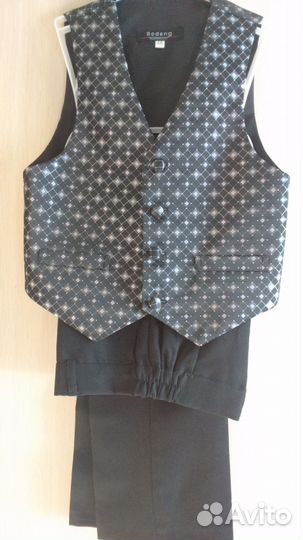 Жилет с брюками