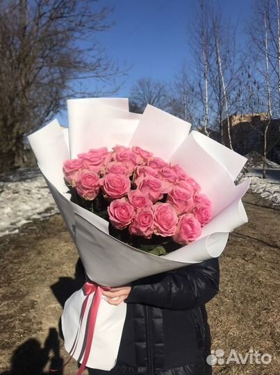 Букеты и композиции из длинных роз