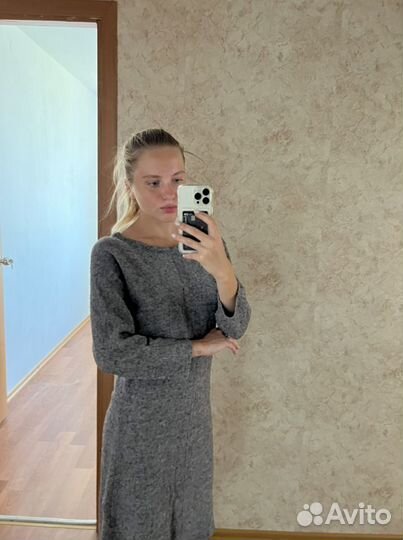 Платье шерстяное