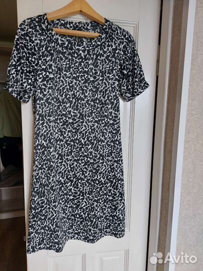 Платье 42-44р нат.шелк