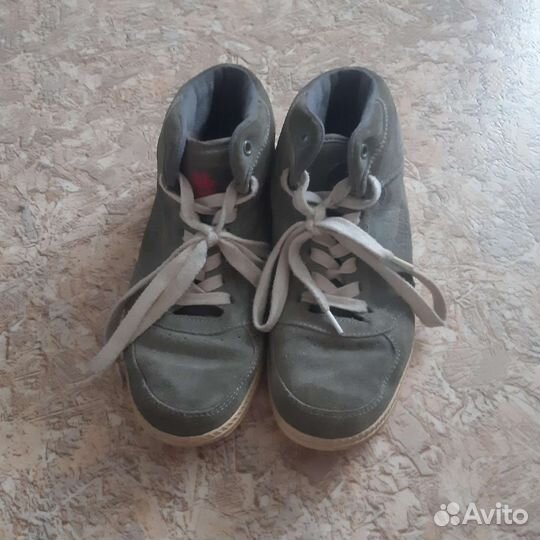 Кроссовки женские 38 размер