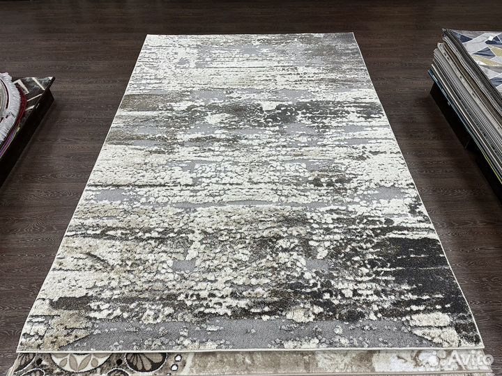 Ковер 2х2.9 новый