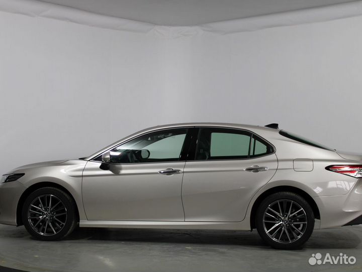 Toyota Camry 2.5 AT, 2022