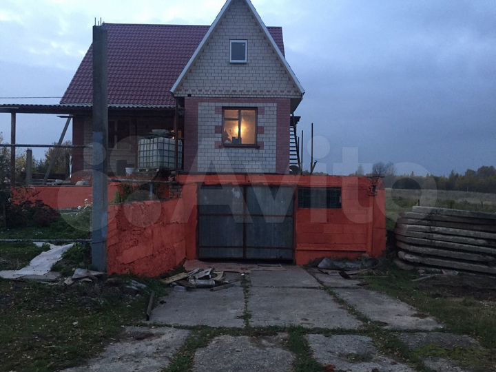 Коттедж 205 м² на участке 15 сот.